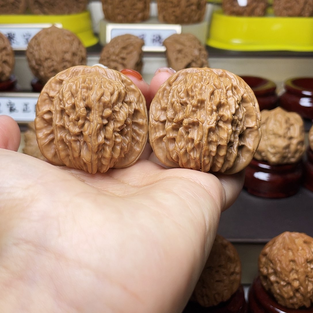 把件文玩核桃话***好四座楼42左右
