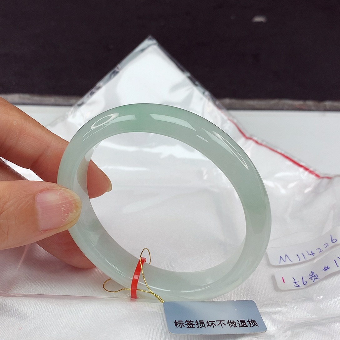 翡翠手镯未镶嵌56贵4226
