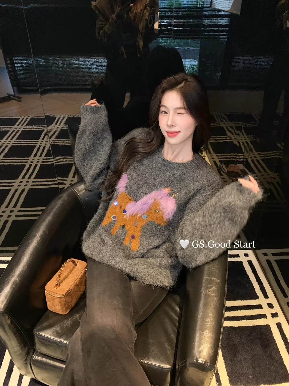 “马年特定”新年美衣 我先选好了 休闲趣味小马刺绣保暖毛衣女