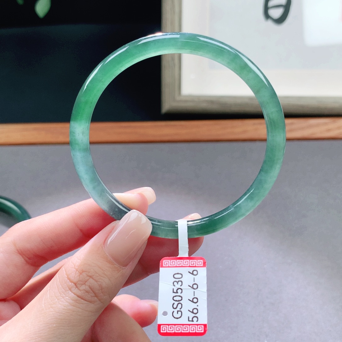 翡翠手镯未镶嵌天然翡翠手镯