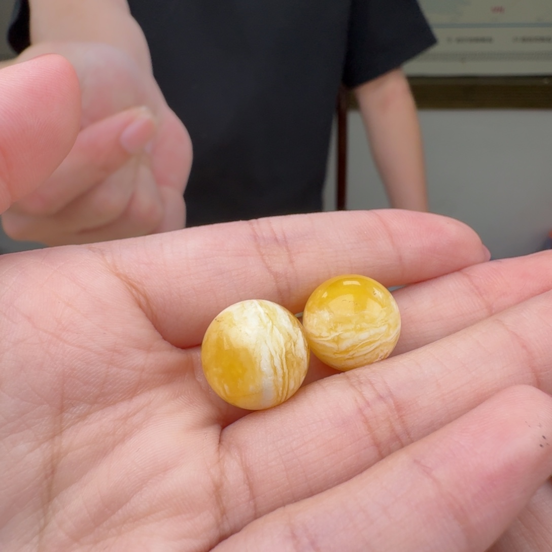 琥珀未镶嵌手链蜜蜡