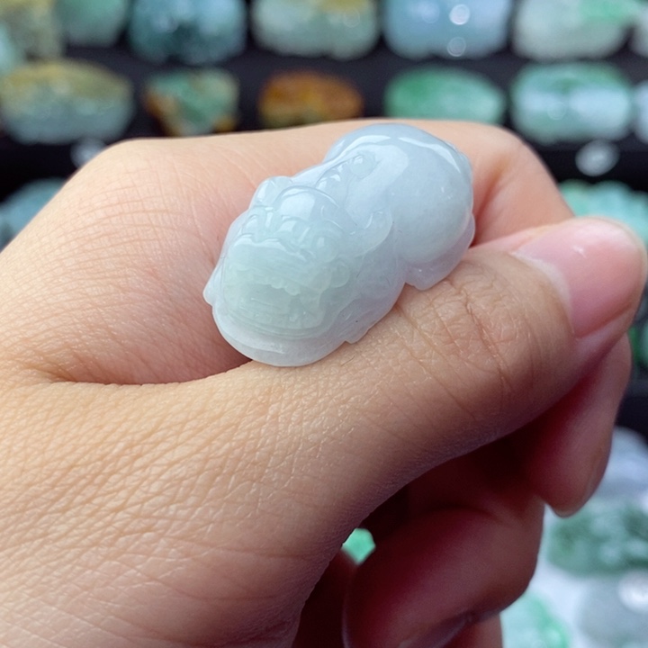 翡翠颈饰未镶嵌天然