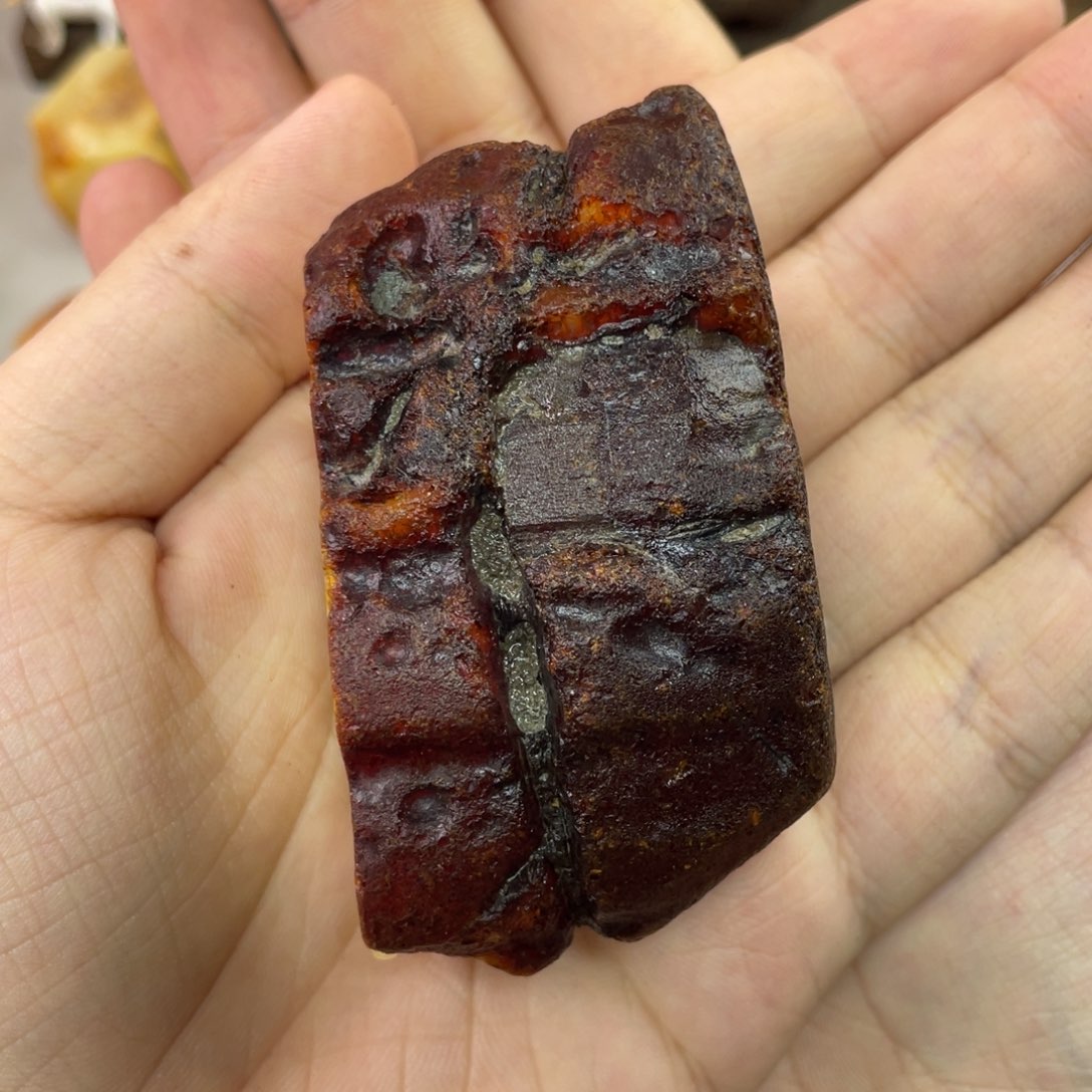定制琥珀未镶嵌徐****?天然琥珀