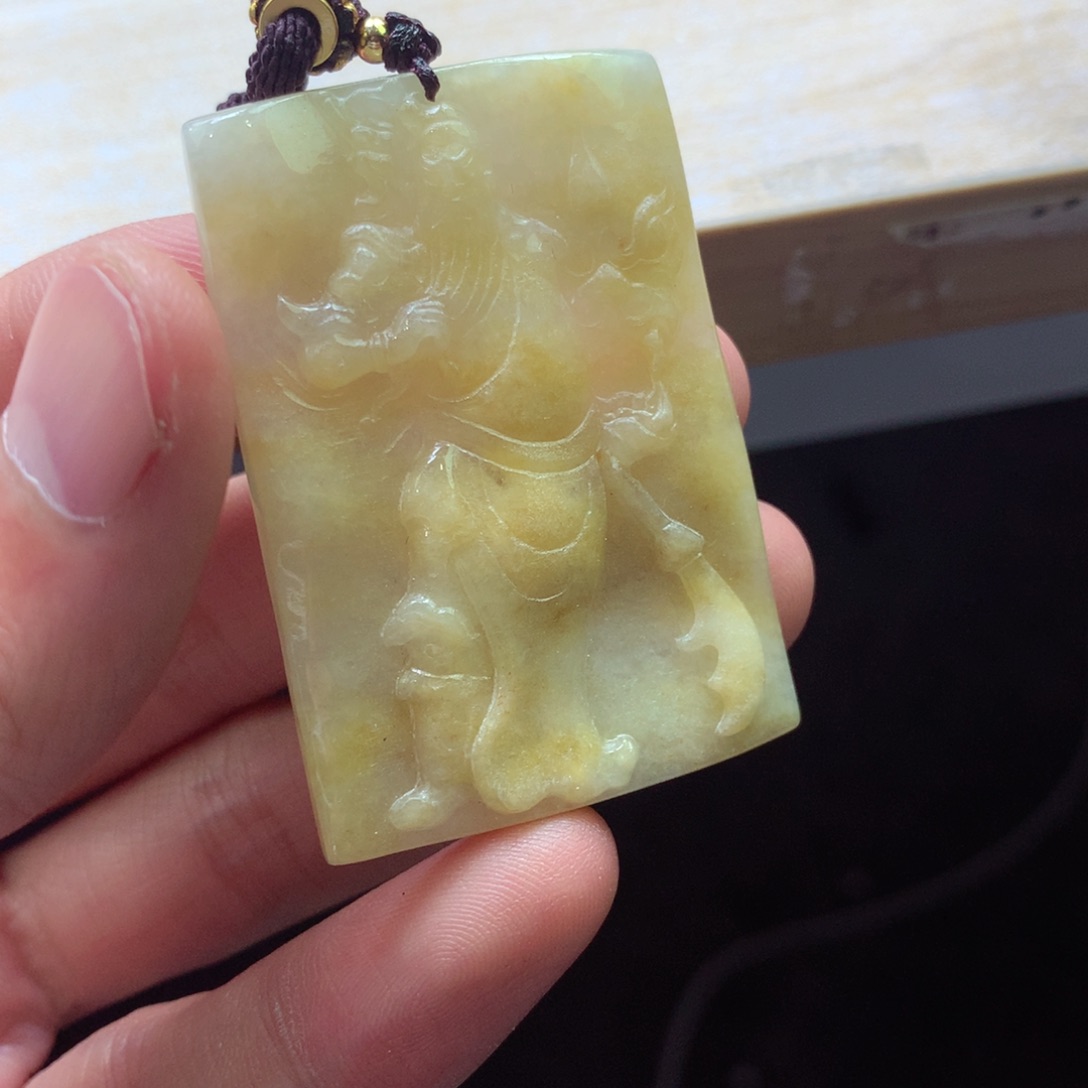 翡翠颈饰未镶嵌吊坠