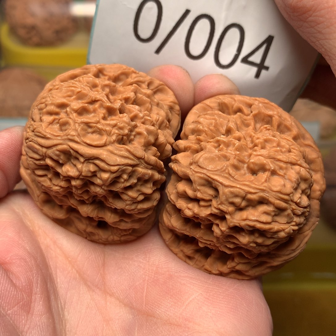 文玩核桃把件红皮球疆43