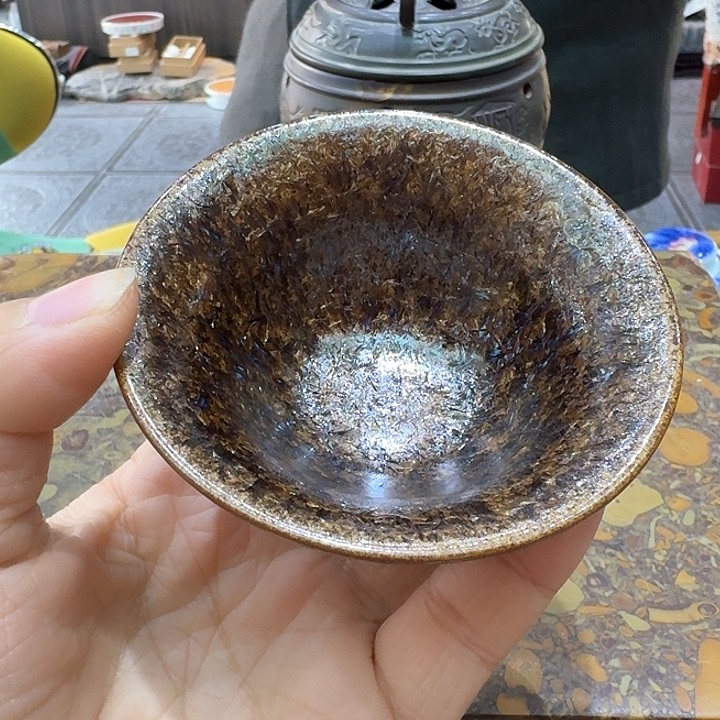 杯一个，瓷。。麦浪杯。。。