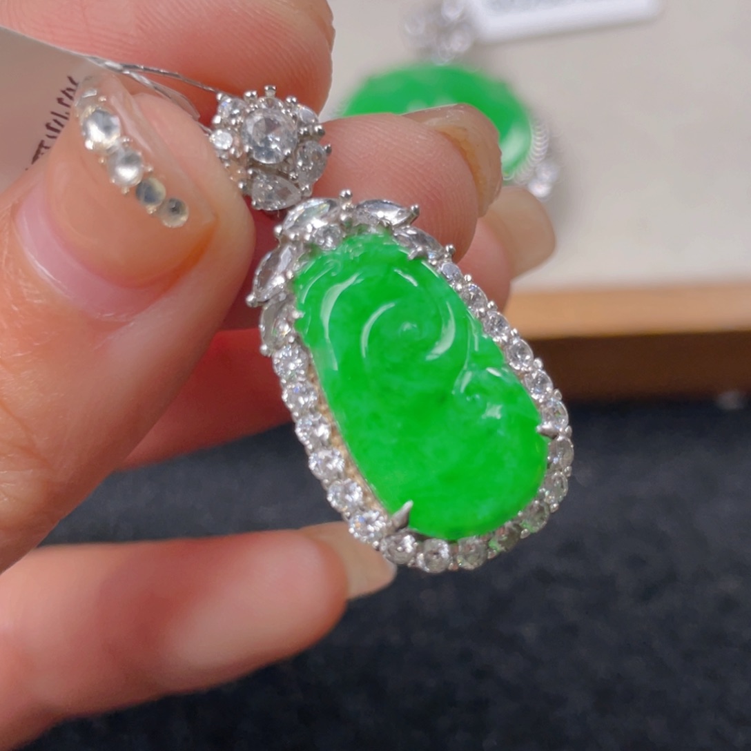 翡翠颈饰银S925镶嵌h h h j j