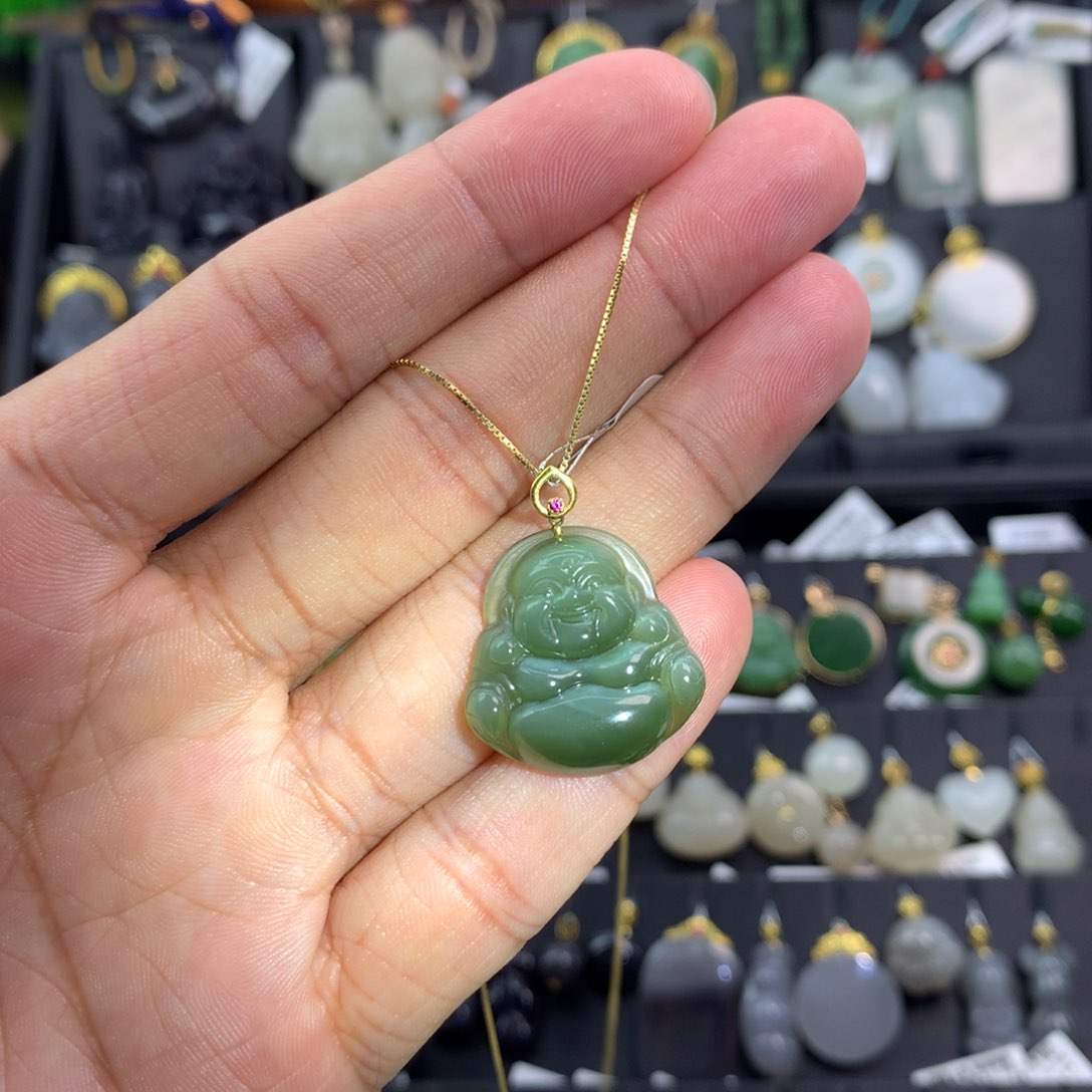 和田玉吊坠18K金镶嵌