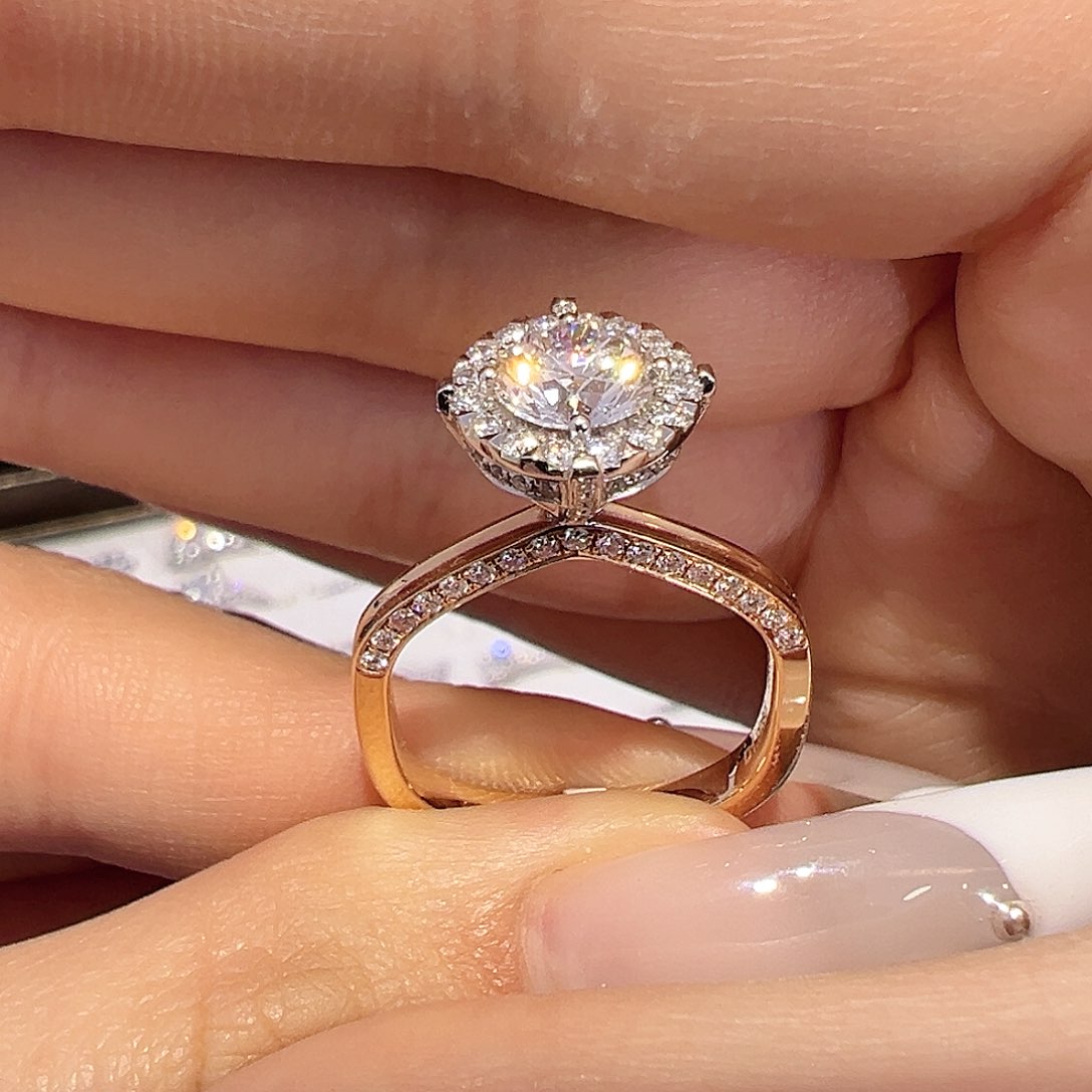 实验室培育钻石18K金镶嵌1.028ct 15圈