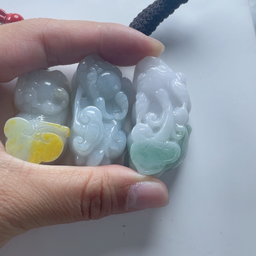 翡翠未镶嵌颈饰馨****╮