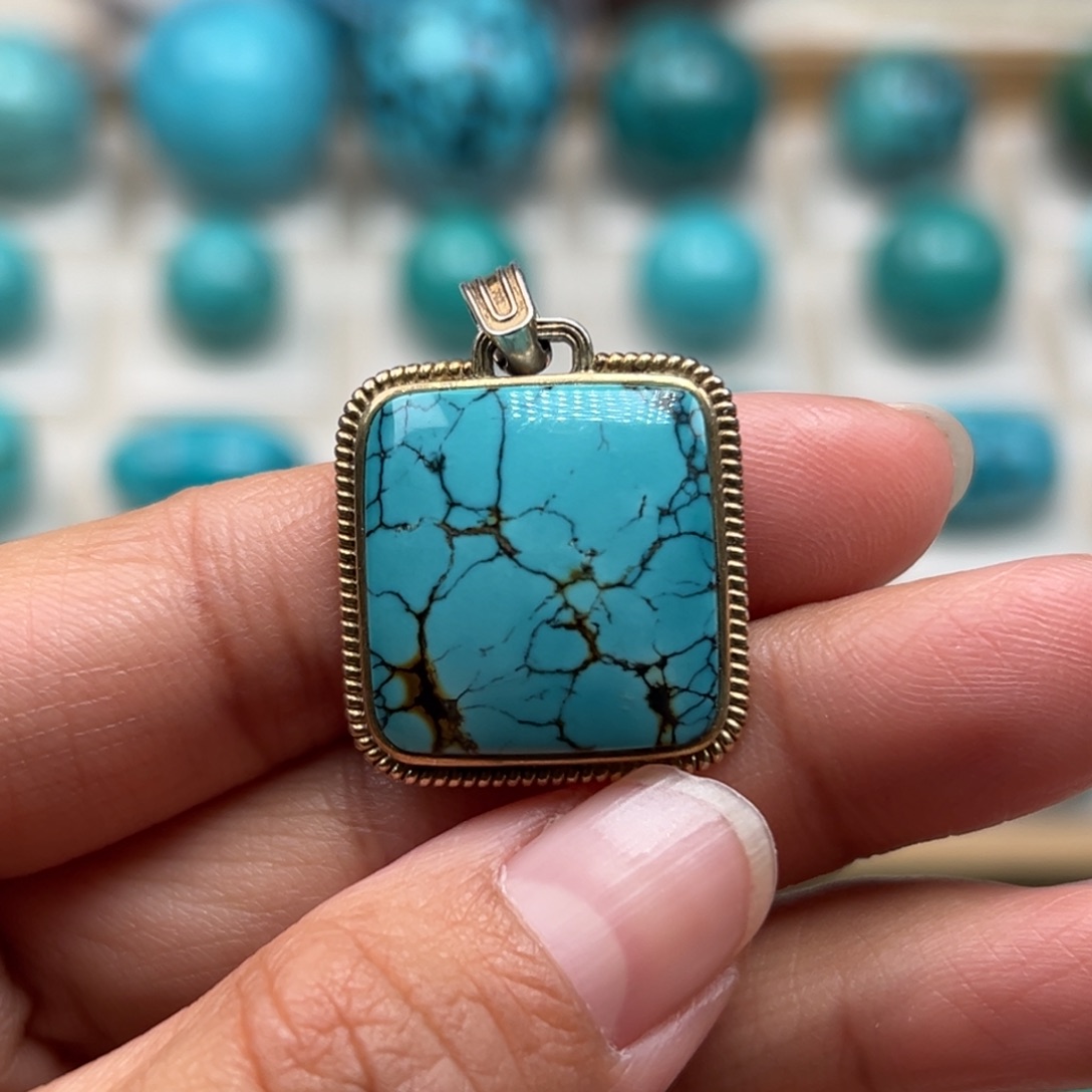 绿松石未镶嵌珠宝奇石