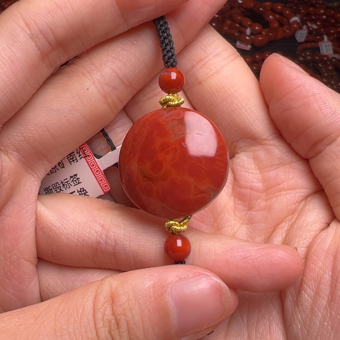 南红玛瑙原矿南红未镶嵌原矿南红手牌