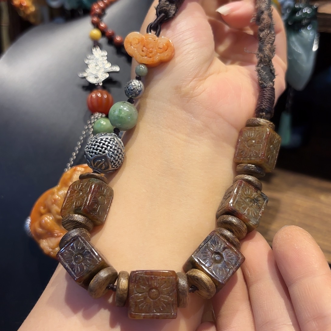 翡翠未镶嵌颈饰原创