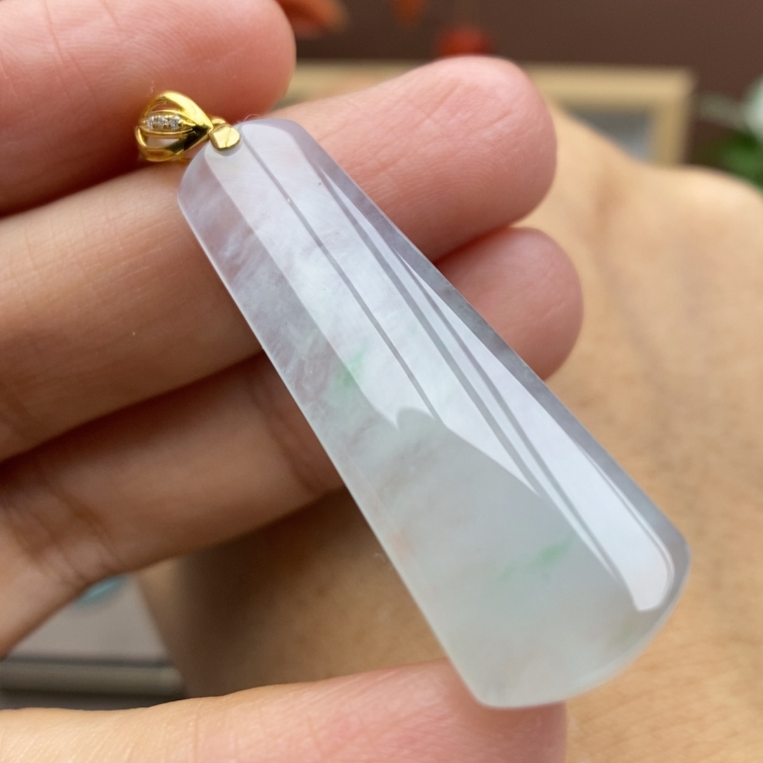 【闪购商品】颈饰18K金镶嵌翡翠43