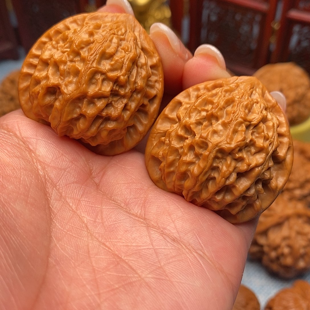 文玩核桃把件毕业金牛39全品上色快