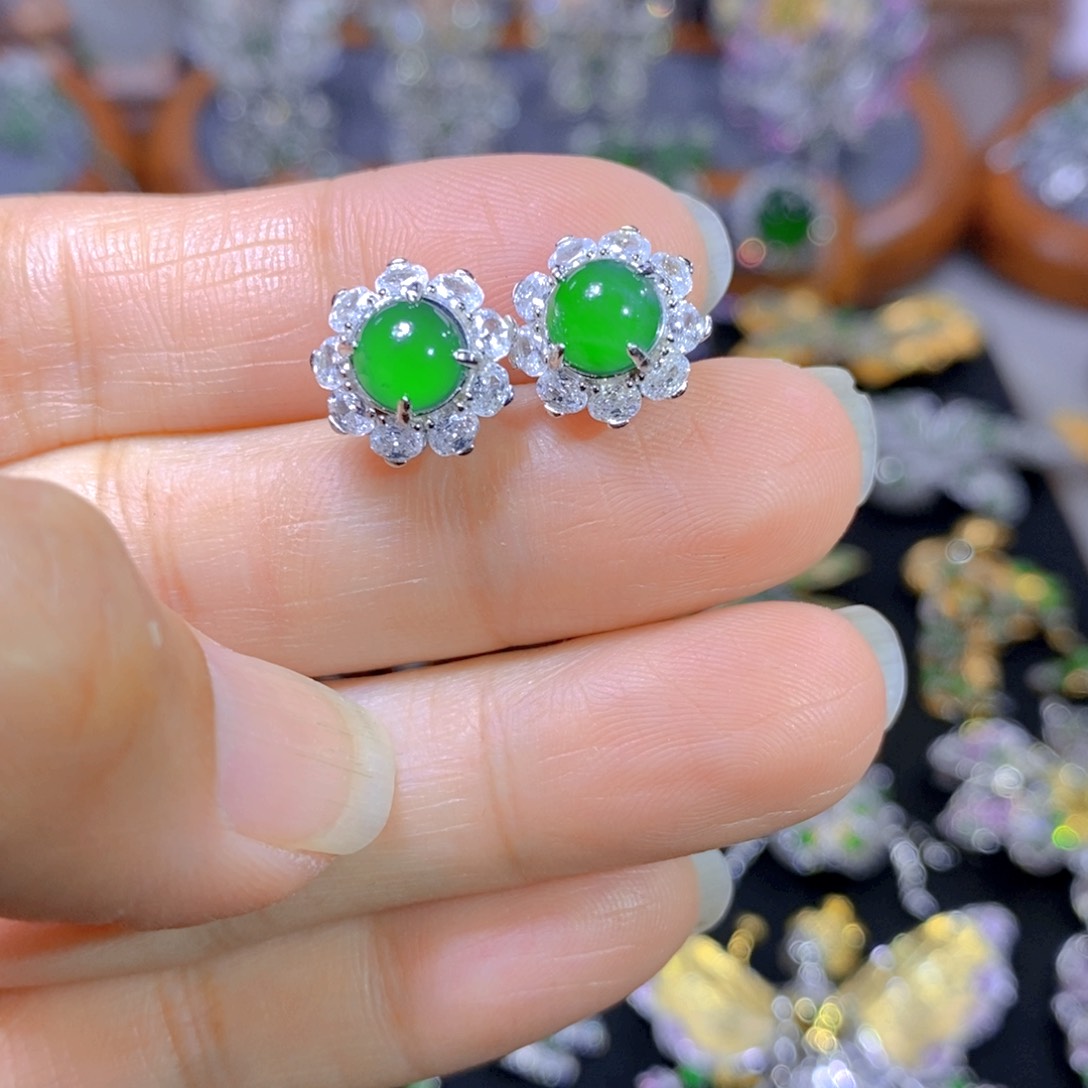 翡翠颈饰银S925镶嵌天然翡翠