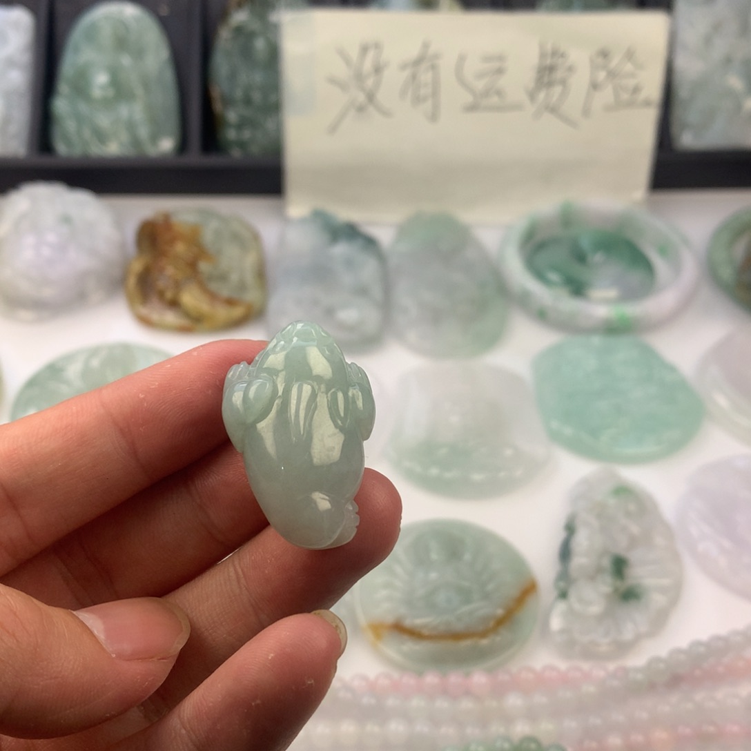 翡翠颈饰未镶嵌一