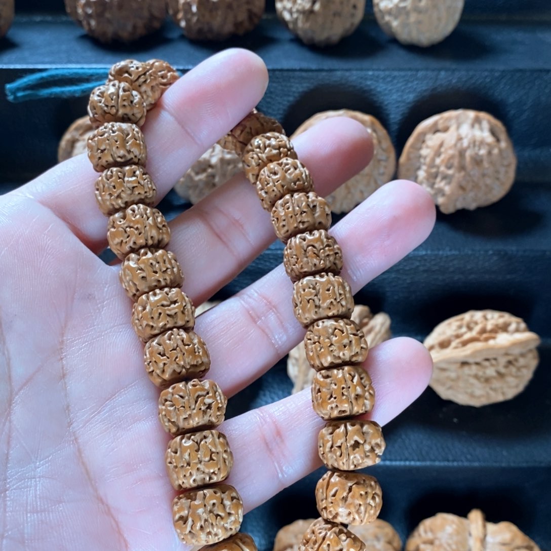 桃核把件金刚手持14