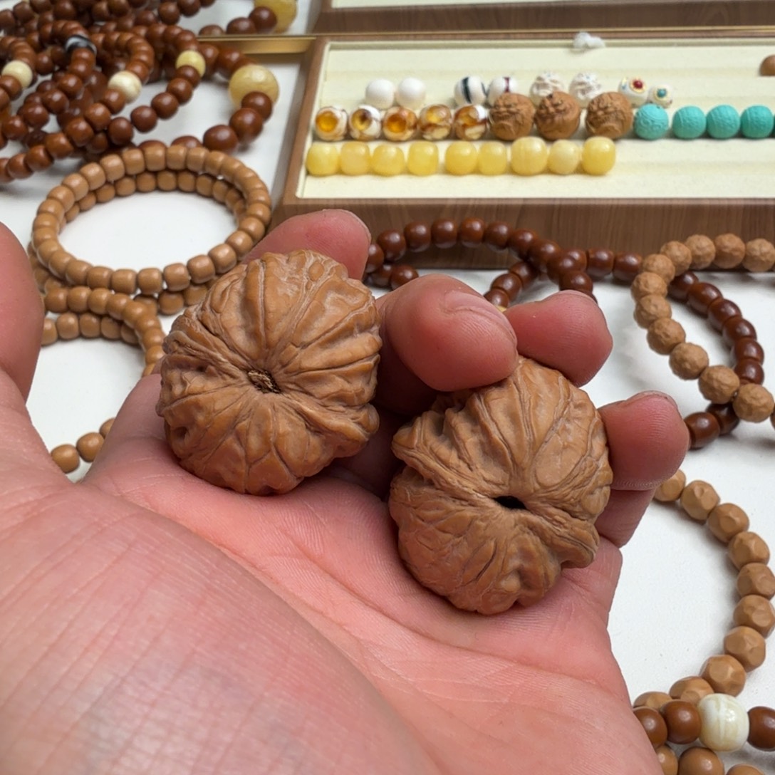 E***•吊坠猴头核桃元宝