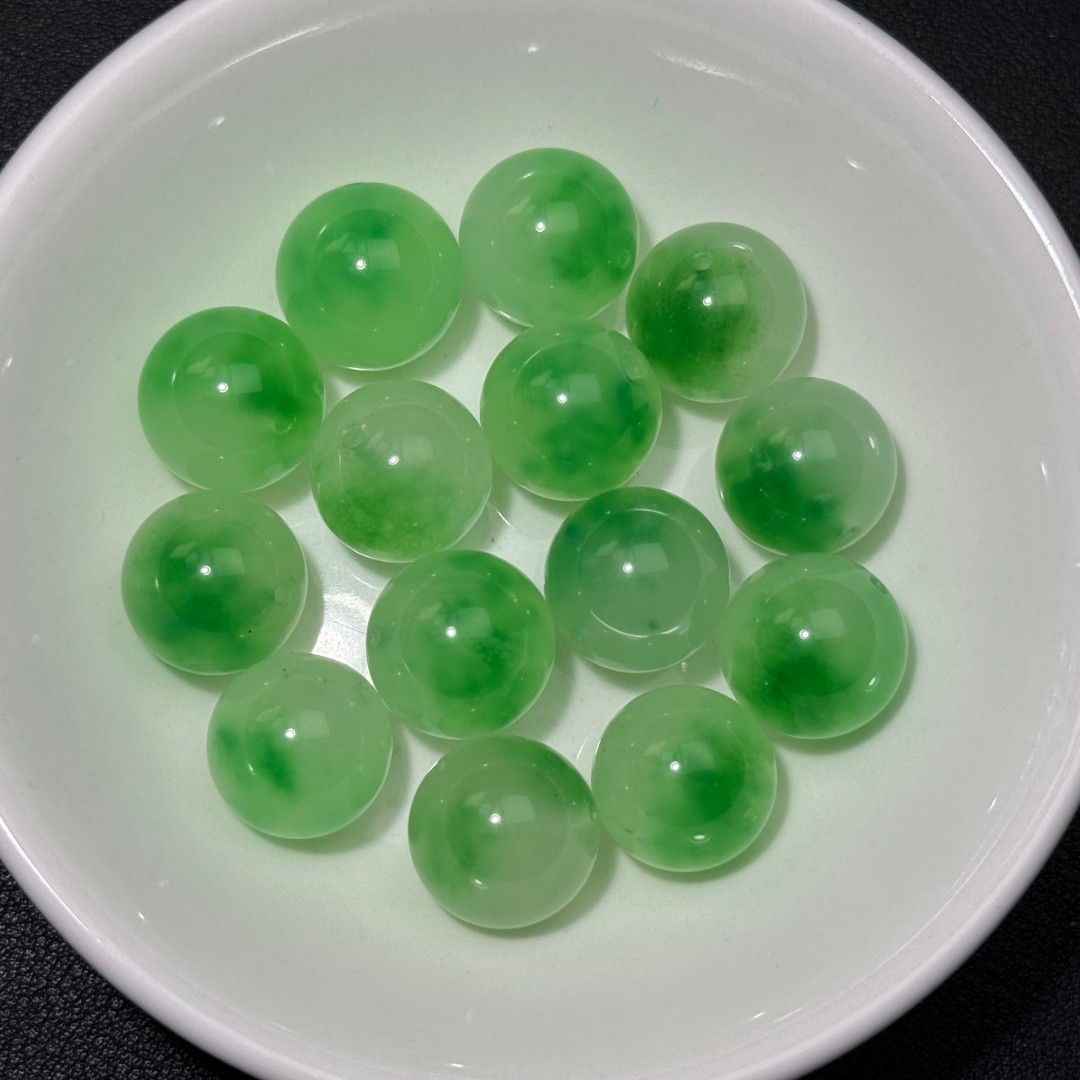 【优品甄选】天然散珠绿飘花16mm5颗（赠弹力绳）WG020