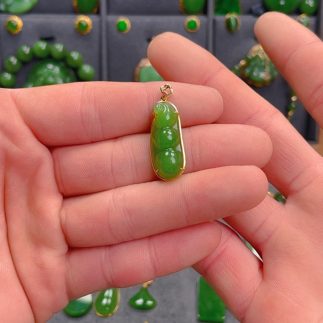和田玉（碧玉）吊坠(不含链)18K金镶嵌1280