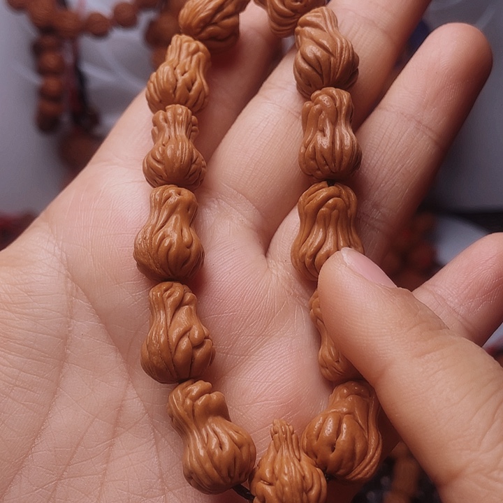 桃核吊坠龙纹桃枭