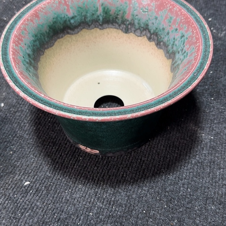 红陶何****行尺寸直径26厘米高16厘米