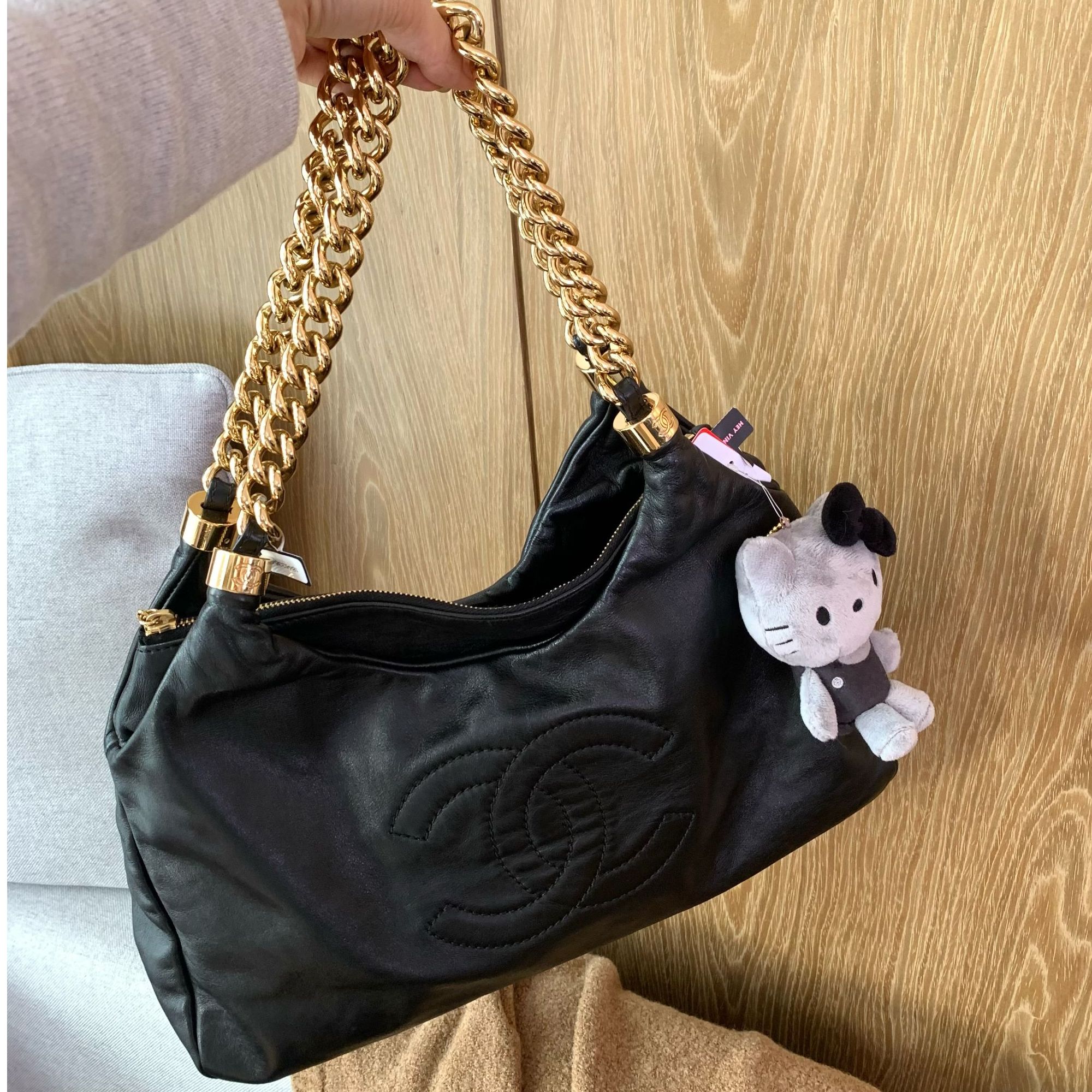 95新 Chanel/香奈儿 代卖服务！黑金牛角hobo包  18463364