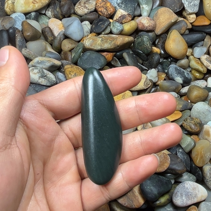 *****和田玉未镶嵌颈饰