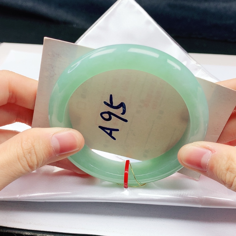 【闪购商品】翡翠手镯未镶嵌天然缅甸a货手镯57+