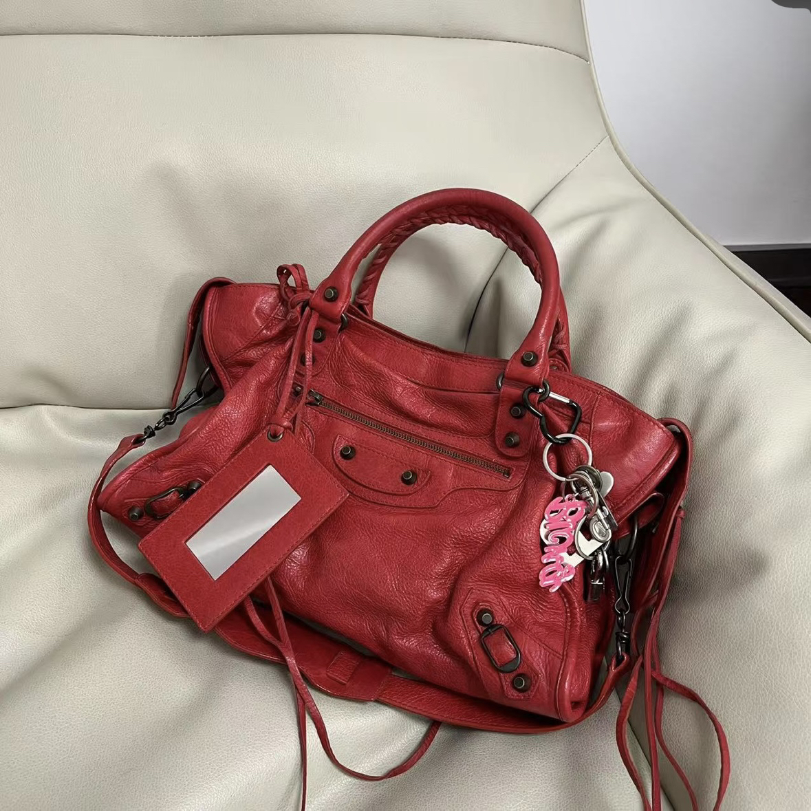 95新 Balenciaga/巴黎世家 红色小钉中号机车单肩斜挎包