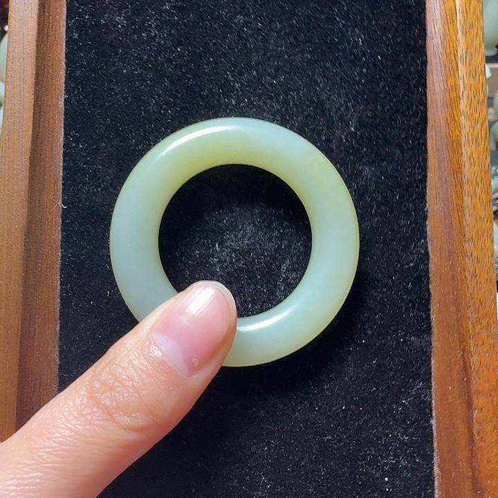 J***台新号开播 挂件一件 