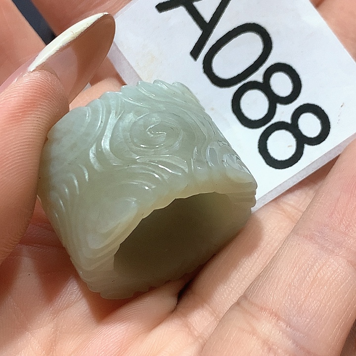 和田玉未镶嵌颈饰日**竹