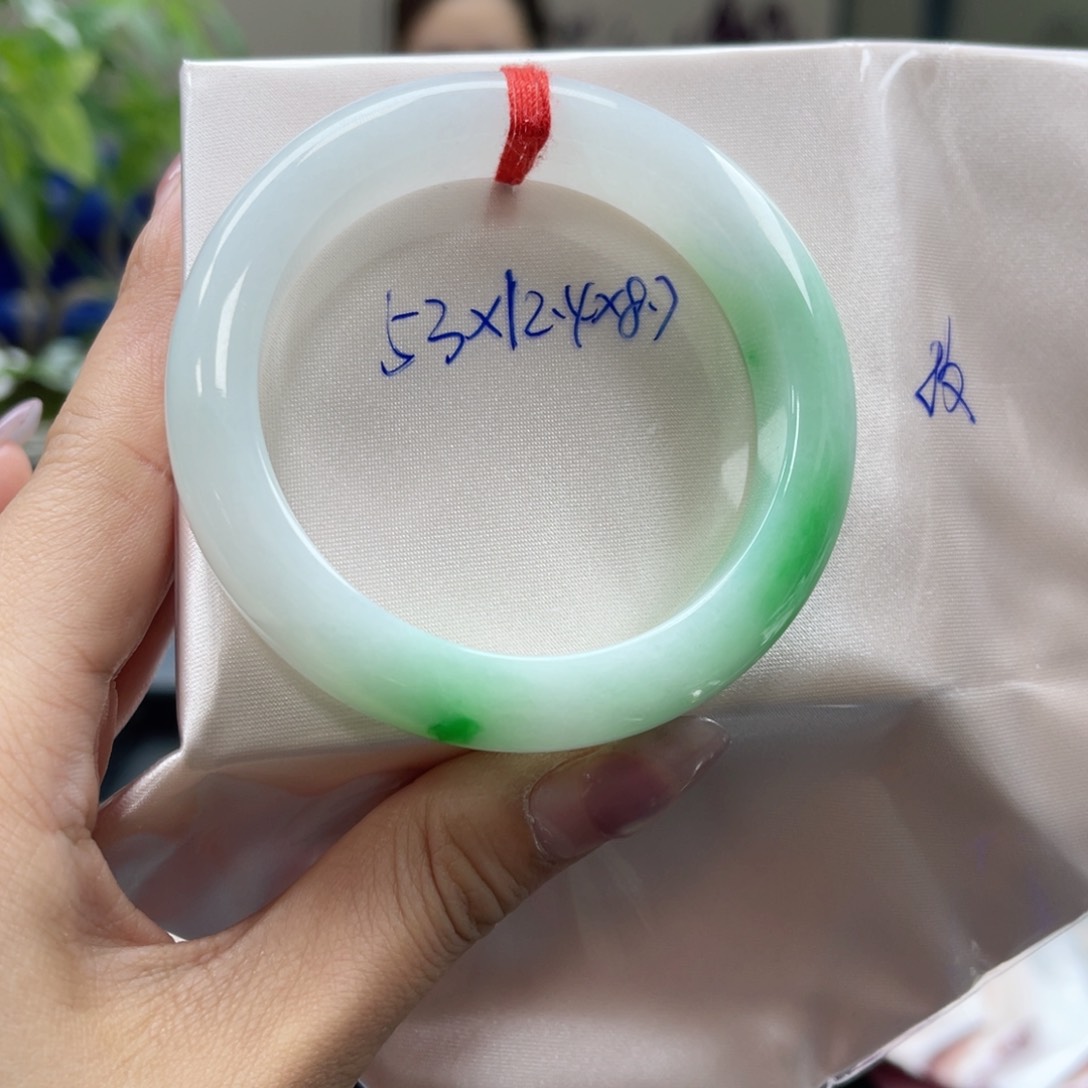 未镶嵌手镯翡翠佳*羽翡翠