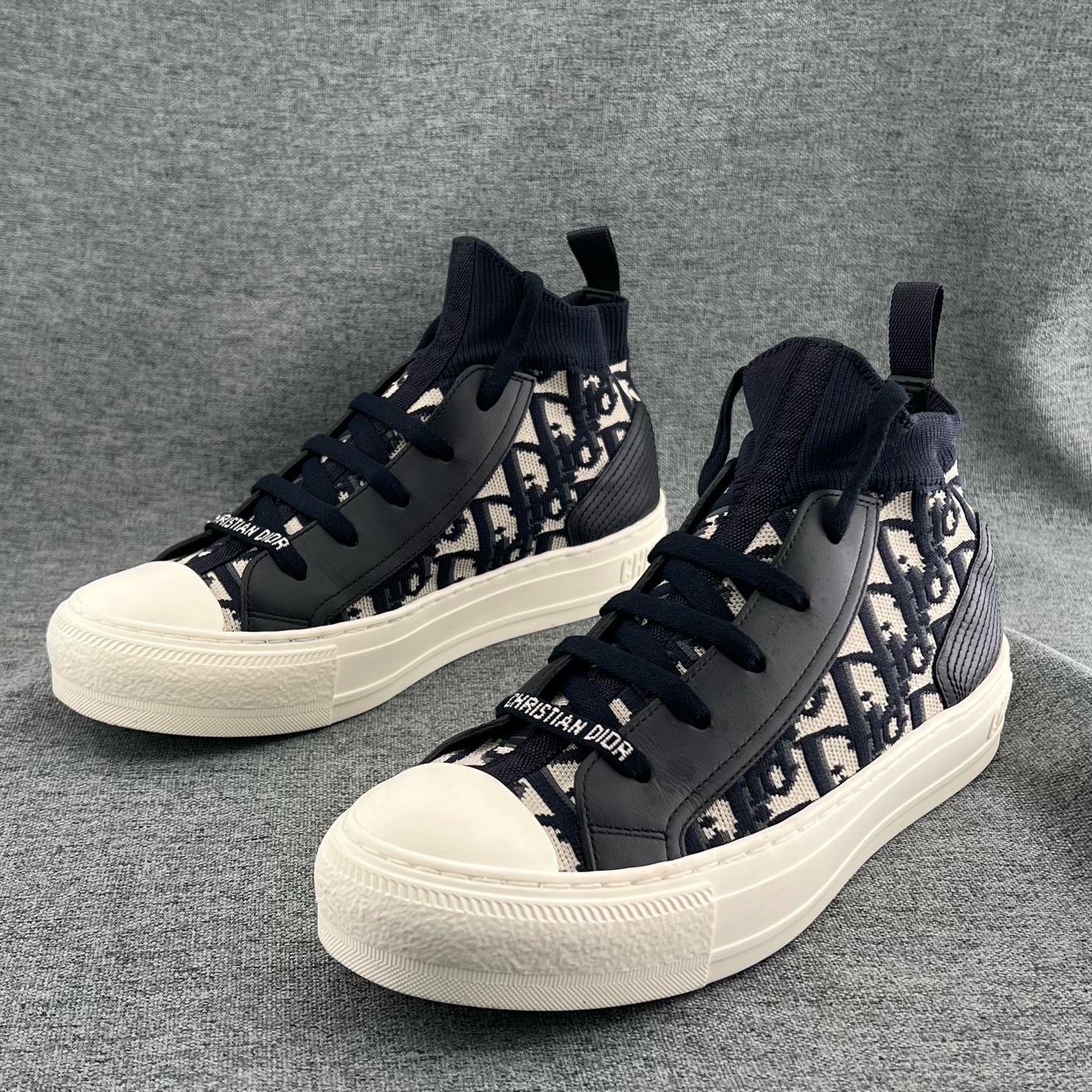 95新 DIOR/迪奥 36码 高帮帆布鞋 D3258