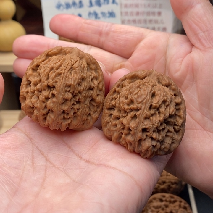 吊坠文玩核桃圆柱桩炮弹42尺48克