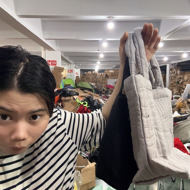 羊羔毛托特包 发一份多色