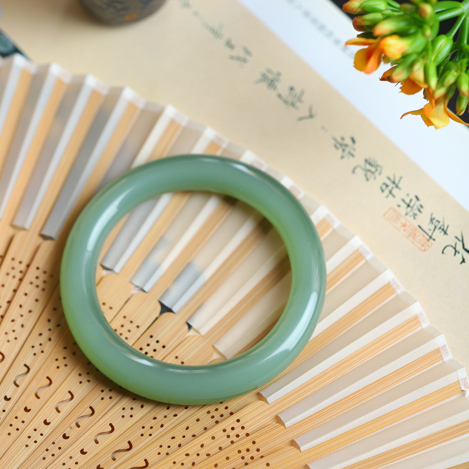 和田玉粉青手镯女士