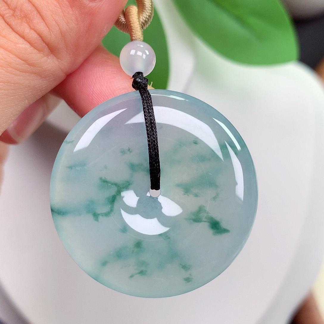 颈饰未镶嵌翡翠平安扣 34.7x5.8mm