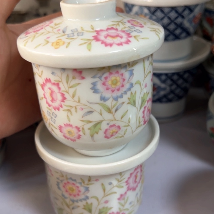 盖碗瓷器直播放漏中