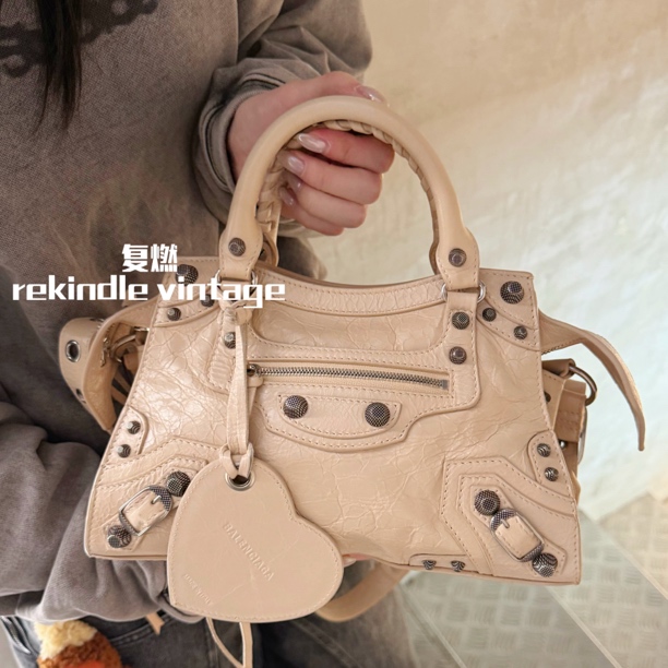 95新 Balenciaga/巴黎世家 复燃精选/裸色neocagole机车斜挎包