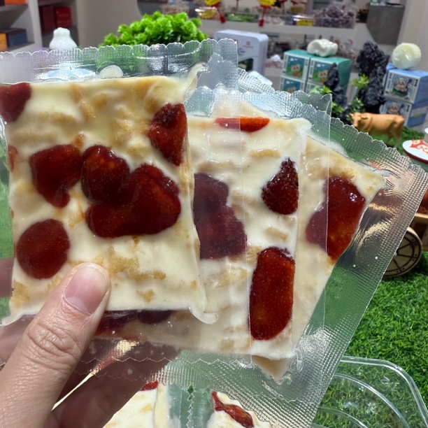 内蒙古特产即食奶盖千层奶皮子全脂大果粒奶酪奶制品奶香味十足