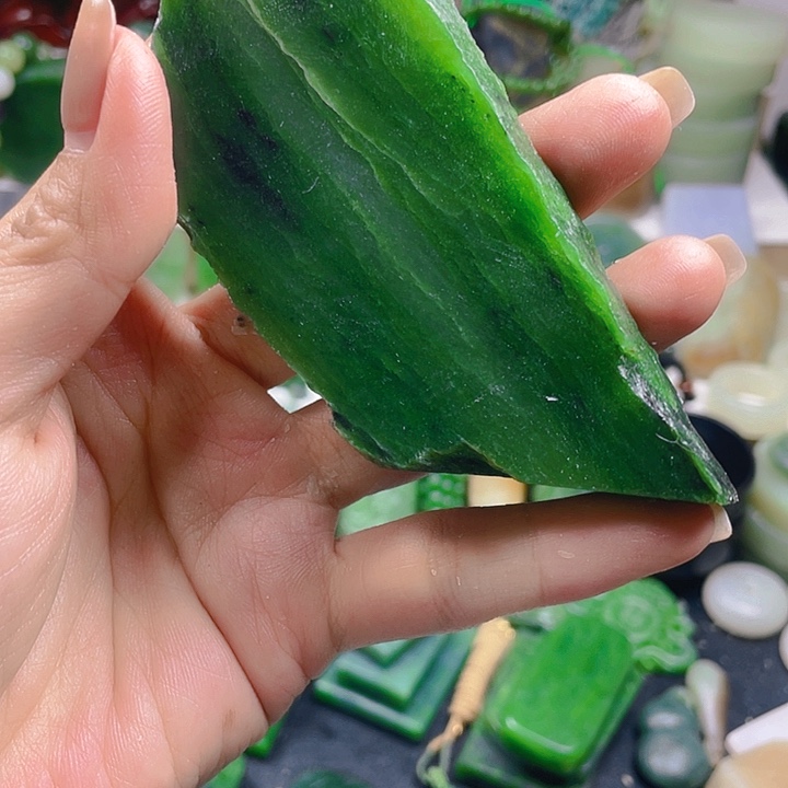 未镶嵌和田玉（糖玉）珠宝半成品
