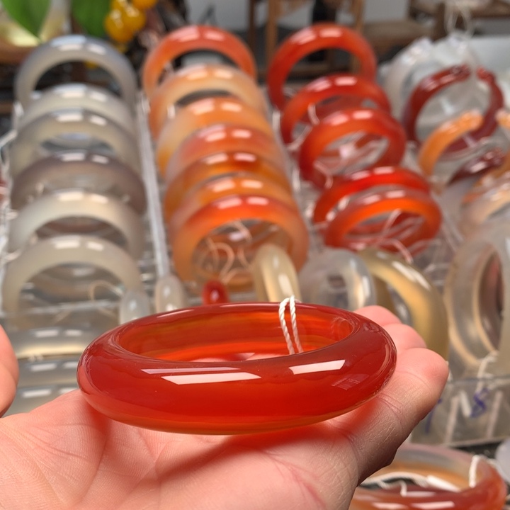 玛瑙/玉髓未镶嵌手镯