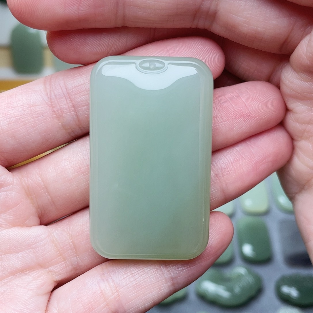 和田玉挂件未镶嵌联****膜