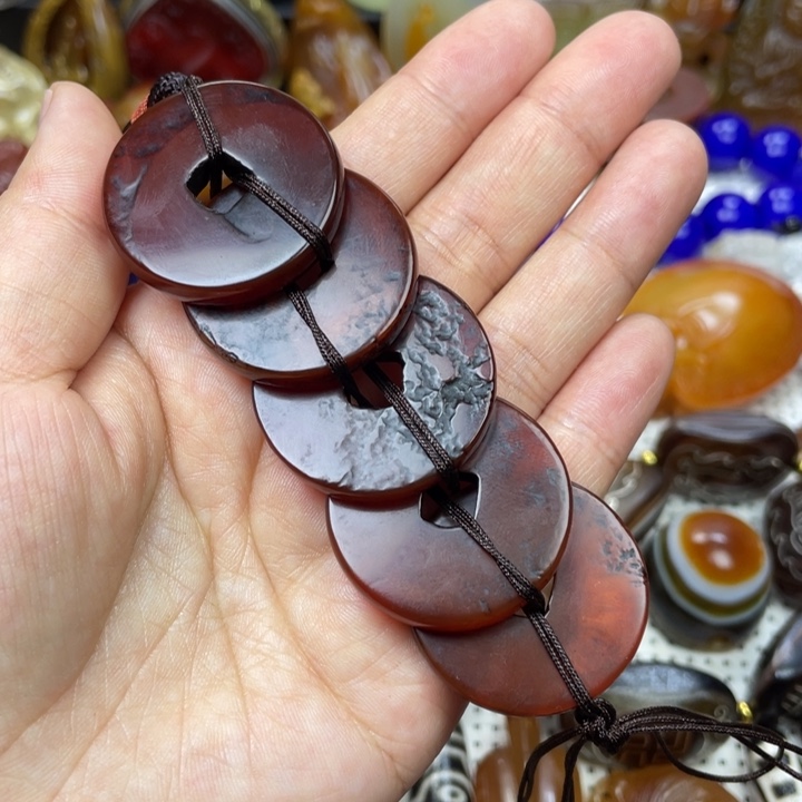 玛瑙/玉髓颈饰未镶嵌