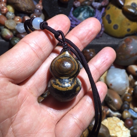 石材四子王旗钱币石福禄吊坠