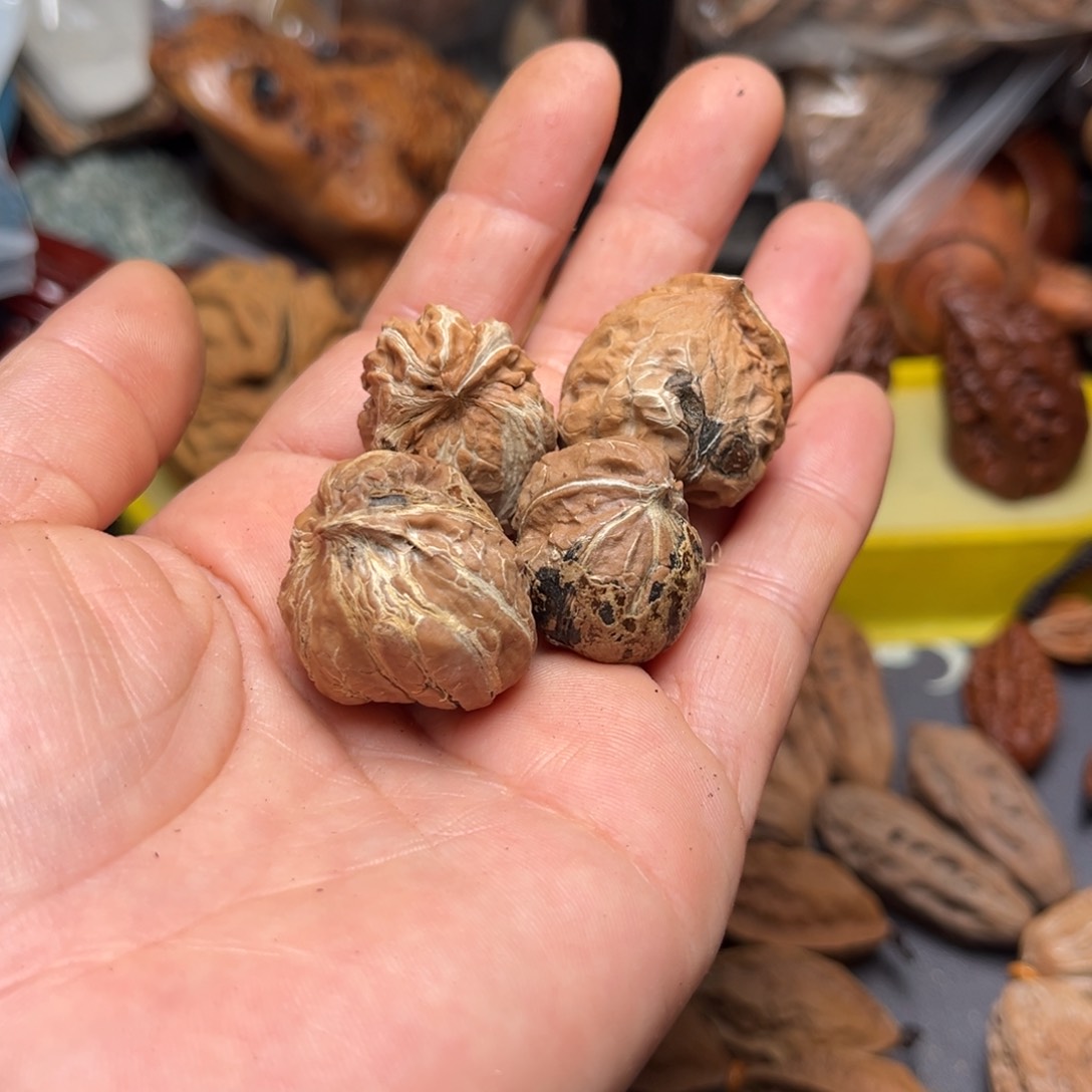 手串文玩核桃瑕疵90