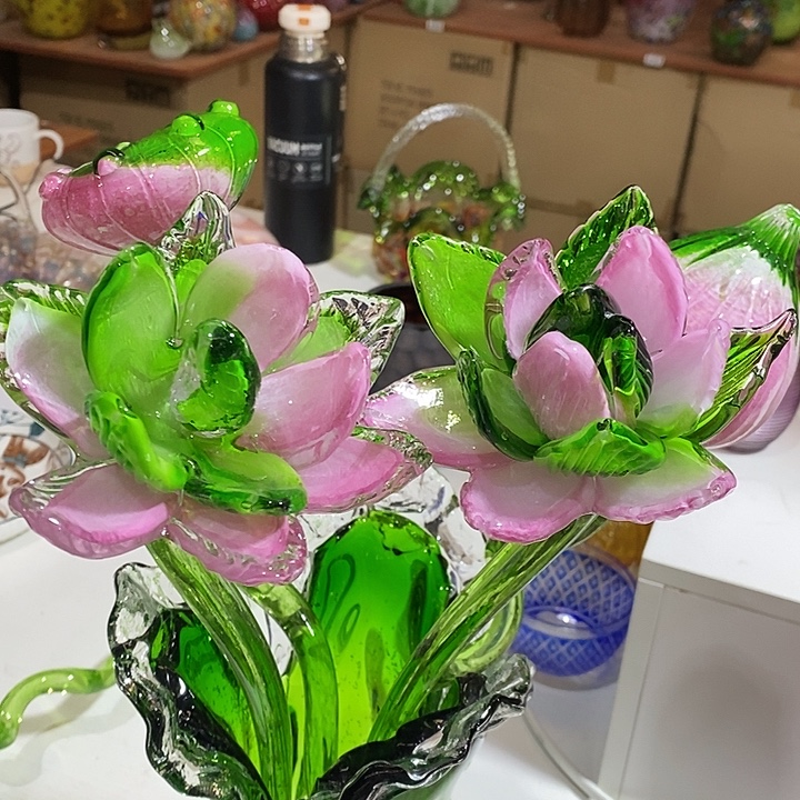 荷花两只高45厘米宽12厘米