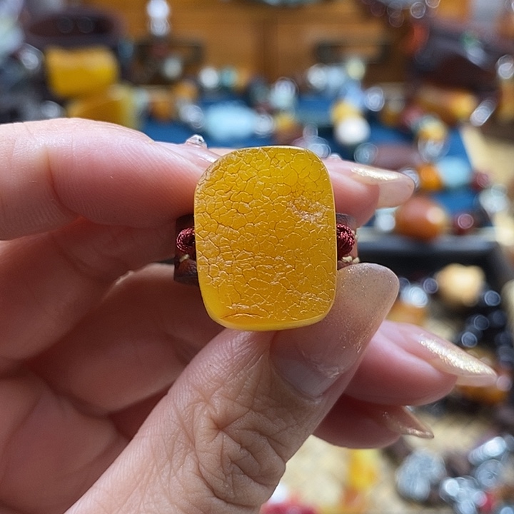 未镶嵌蜜蜡戒指戒指